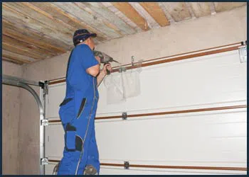 Fort Worth Garage Doors Store Repairs Fort Worth, TX 817-402-3838 Fort Worth Garage Doors Store Repairs Fort Worth, TX 817-402-3838 - cont-gdr-door-repair-08m